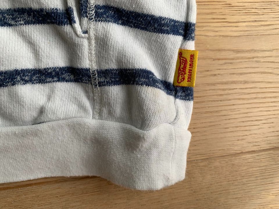 TOP//STEIFF❤️schöner Kapuzen-Pullover Quietsche/ Patches Gr. 104❤ in Berlin