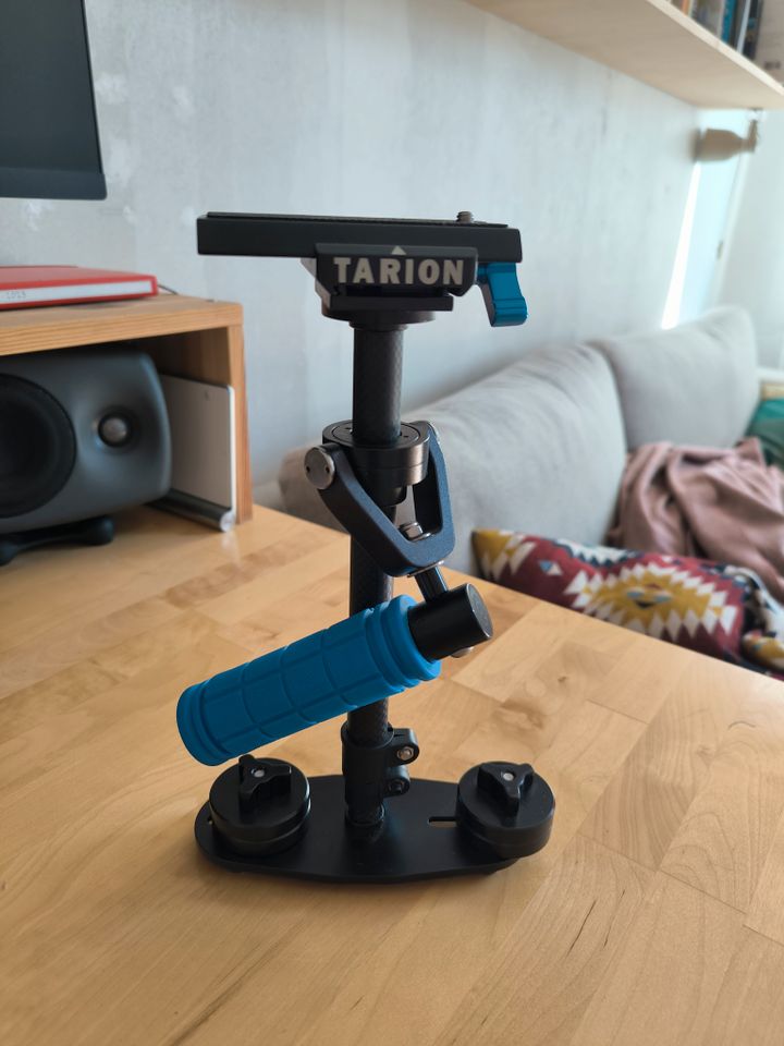 Tarion Schwebestativ Kamera Stabilisator 60cm + Tragetasche in Berlin