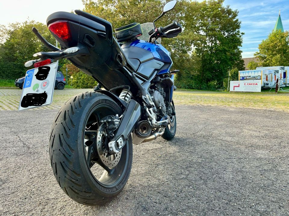 Triumph Tiger Sport 660 Motorrad Bike Tourer in Auetal