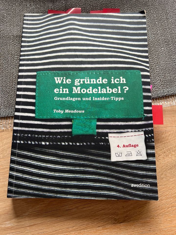 Buch: Wie gründe ich ein Modelabel? Toby Meadows in Bitz