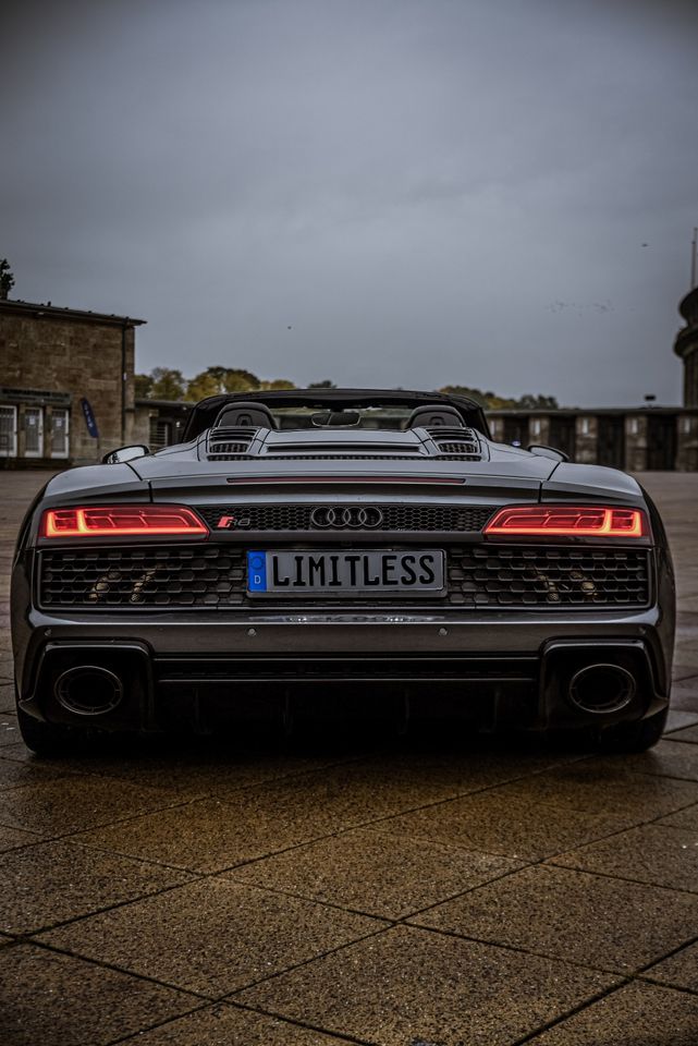 Audi R8 V10 Spyder Facelift mieten Cabrio Roadster Sportwagen Hochzeitsauto in Berlin