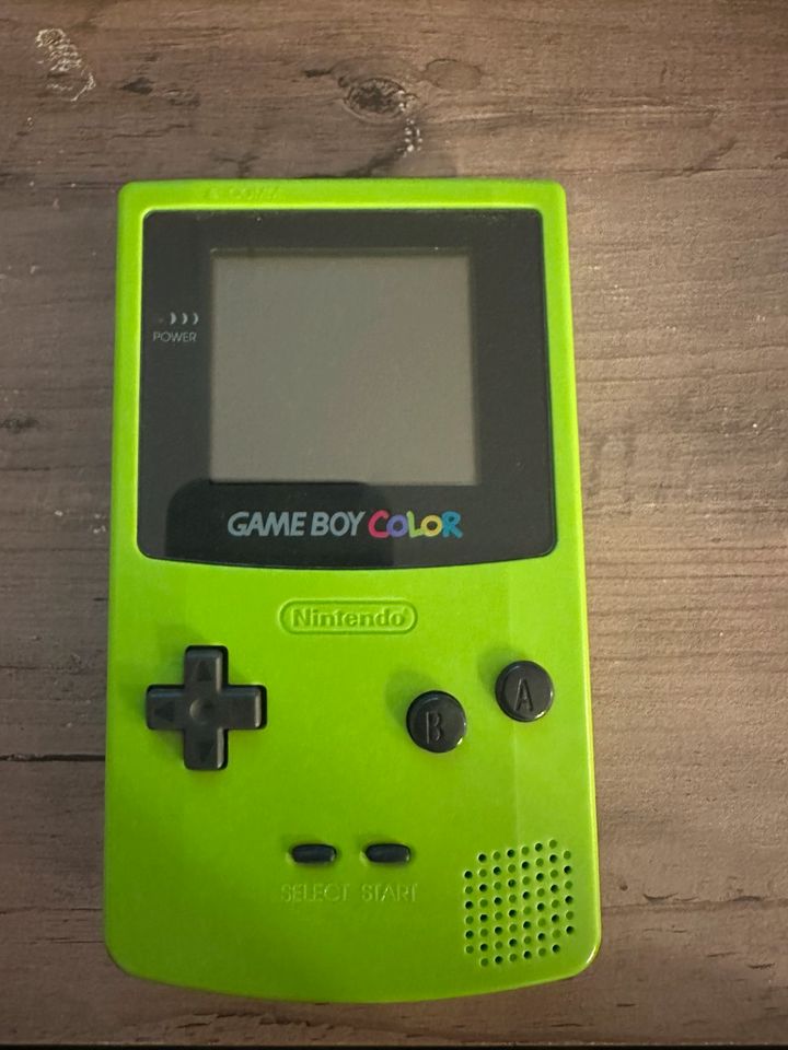 Gameboy Color mit Pokémon Gelbe Edition in Tostedt