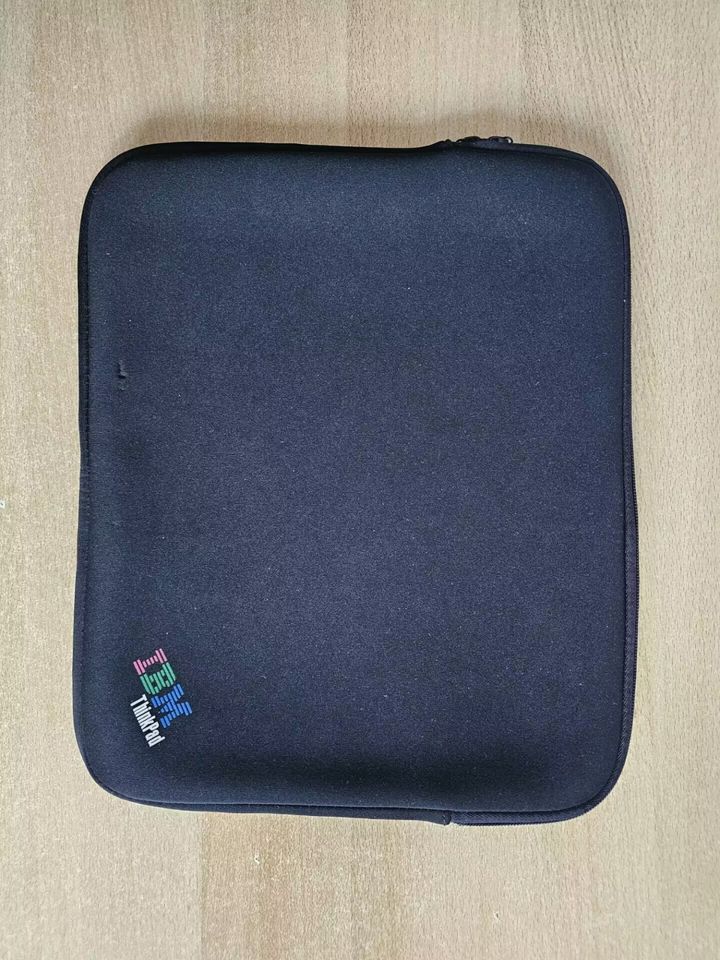 IBM Thinkpad Notebook Schutzhülle Laptop Tasche bis 14 Zoll in Frankfurt am Main