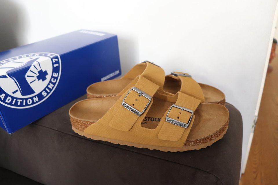 Birkenstock Arizona Corduroy mit Leder Fußbett 40 Neu mit Karton in Bonn