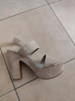 Sandalen/Absatzschuh in Beige Baden-Württemberg - Tettnang Vorschau