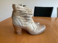 Mjus MJUS Leder schuhe Stiefelette Gr. 40 Silber bes. Neuwertig Baden-Württemberg - Blaustein Vorschau