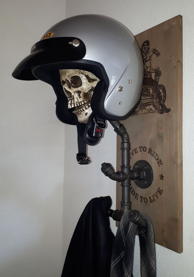 Helmhalter, Biker-Garderobe, Biker Motiv, Totenkopf, Live to Ride in Vohenstrauß