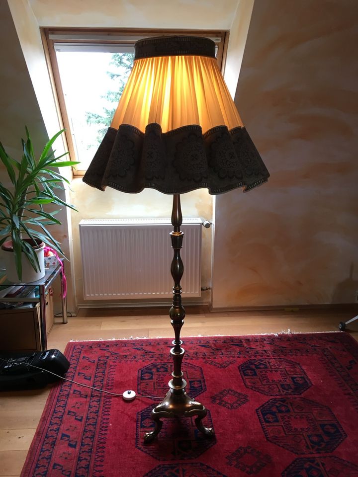 Stehlampe Messing Vintage in Bornheim