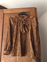 Elegante Bluse von Who What Wear mit Leopardenmuster Neu München - Schwabing-West Vorschau