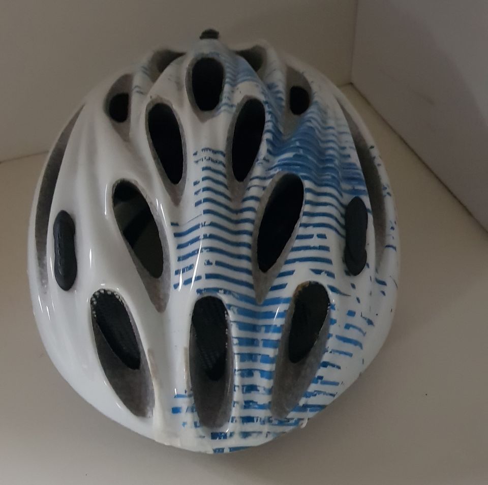 Fahrradhelm von Fa. Etto blau weiß Größe 57-60cm in Langenhagen