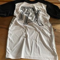 —TOP ZUSTAND— RBX Sport Trikot weiß/grau/schwarz Gr. 140/148 Duisburg - Homberg/Ruhrort/Baerl Vorschau