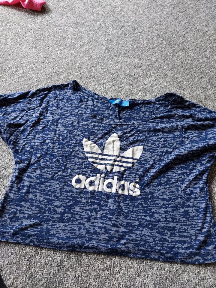 Kurzes Top adidas Gr. S in Worbis