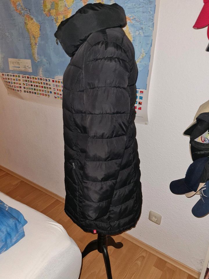 EDC ESPRIT STEPP-WINTERMANTEL SCHWARZ GR. L/40 in Bad Homburg