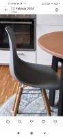 2 graue Stühle mit Holzbeinen zu verschenken (auch einzeln) Bayern - Würzburg Vorschau
