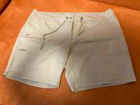 Quechua Shorts Gr. 48 beige Sachsen - Heidenau Vorschau