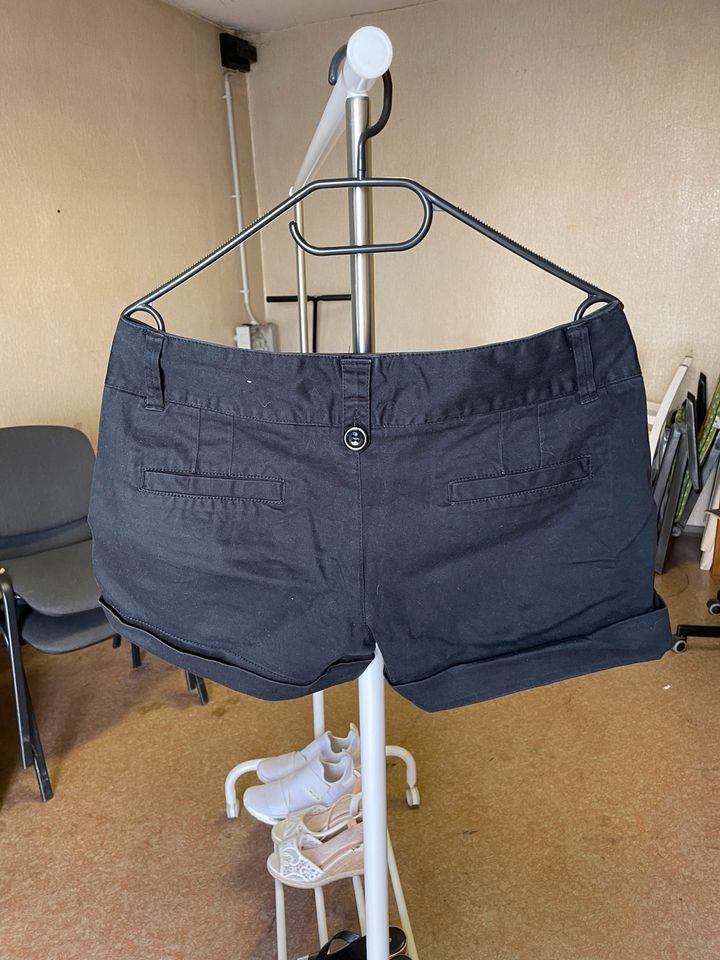 Damen Shorts Hose Kurz Rock in Sömmerda