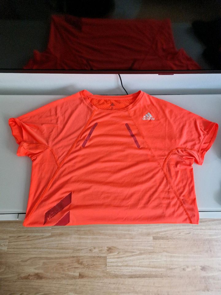 Adidas  T shirt sport in Frankfurt am Main