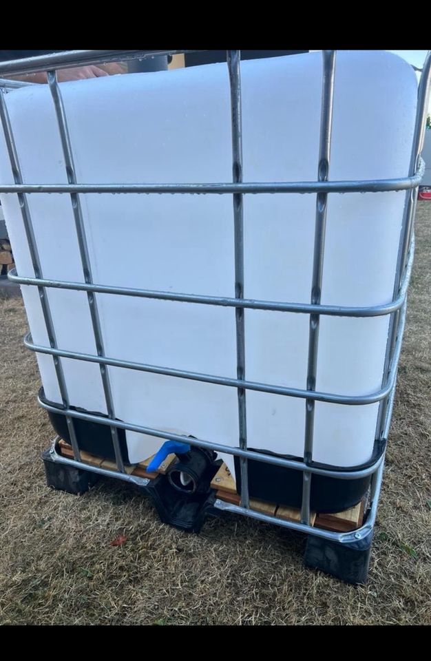 IBC Container auf Palette Tank Wasserbehälter 1000 L Regenwasser in Lebach