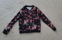 fröhliche leichte Sommerjacke Blouson Blumenmuster Größe M / 40 Berlin - Spandau Vorschau