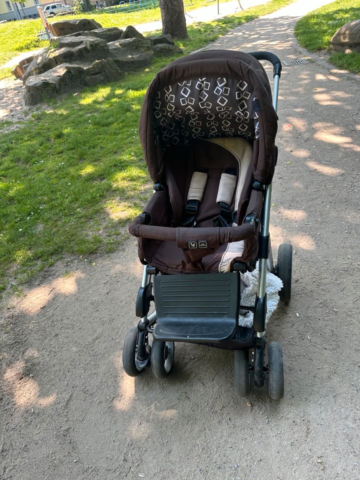 Kinderwagen in Herne