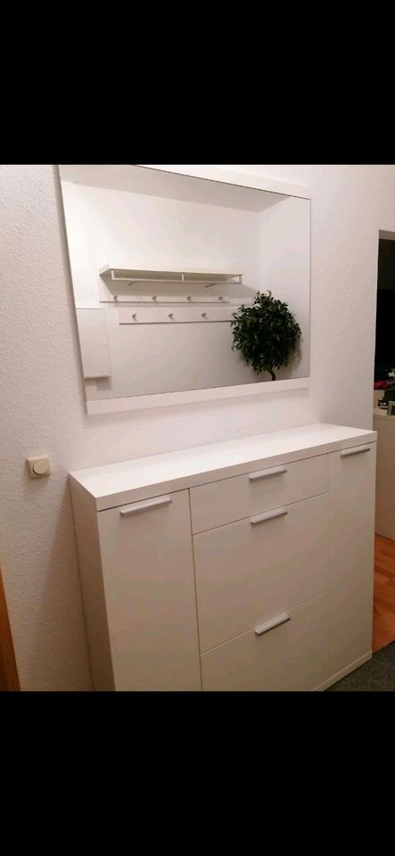 Garderobe neuwertig in Ilmenau