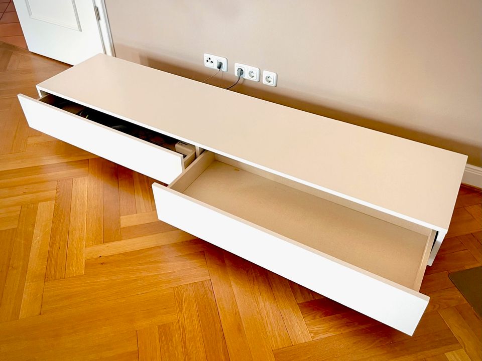 TV-Rack Lowboard Ascoli Weiß von fashion4home in Hamburg