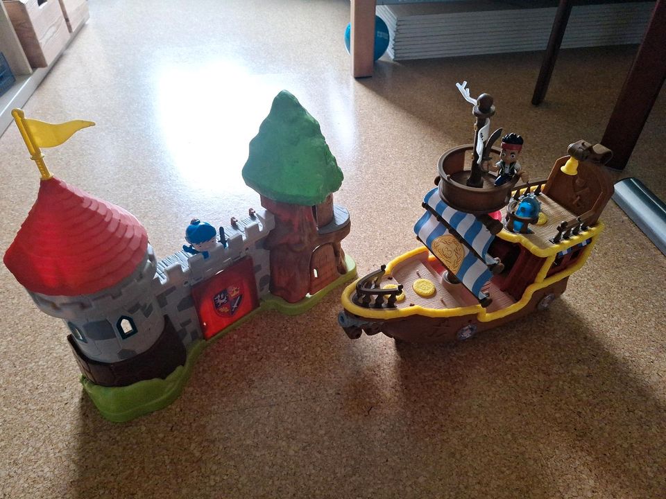 Piratenschiff und eine kleine Burg mit Sound in Harsefeld