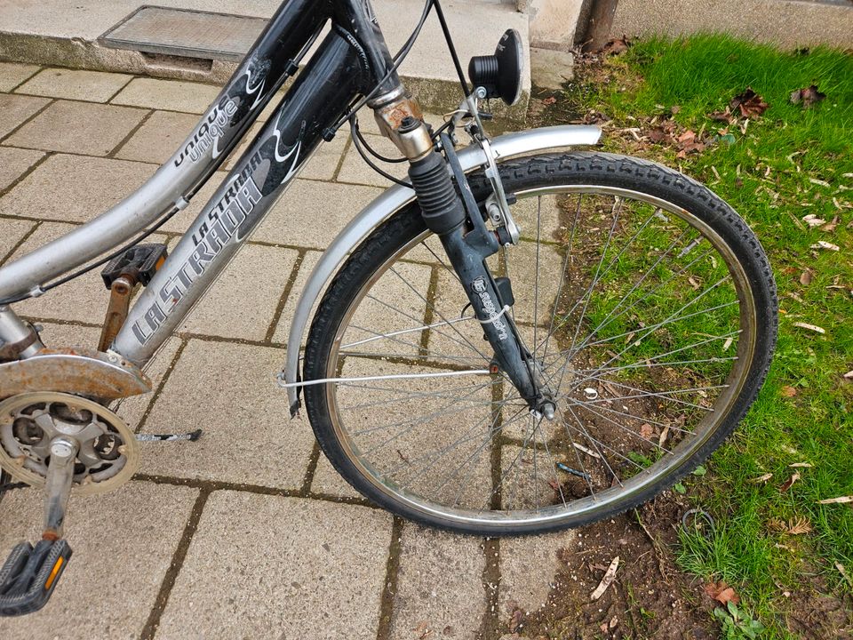 funktionierendes Fahrrad 28 Zoll in München