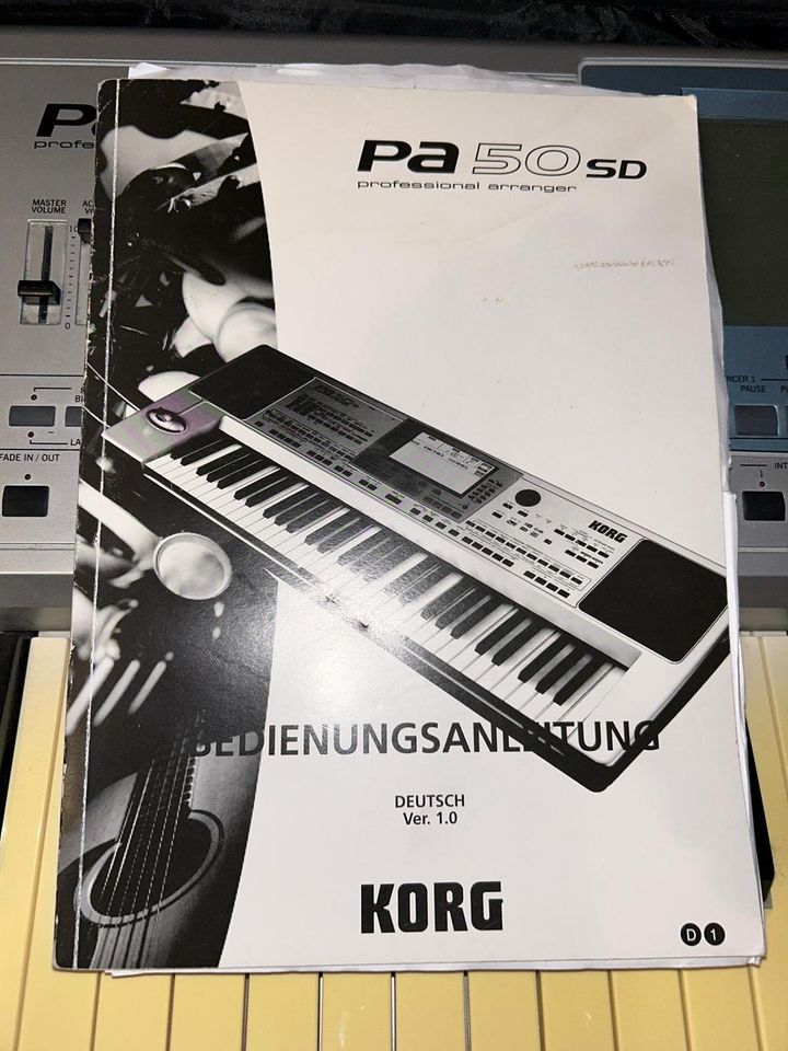 Keyboard Korg PA50sd in Düsseldorf