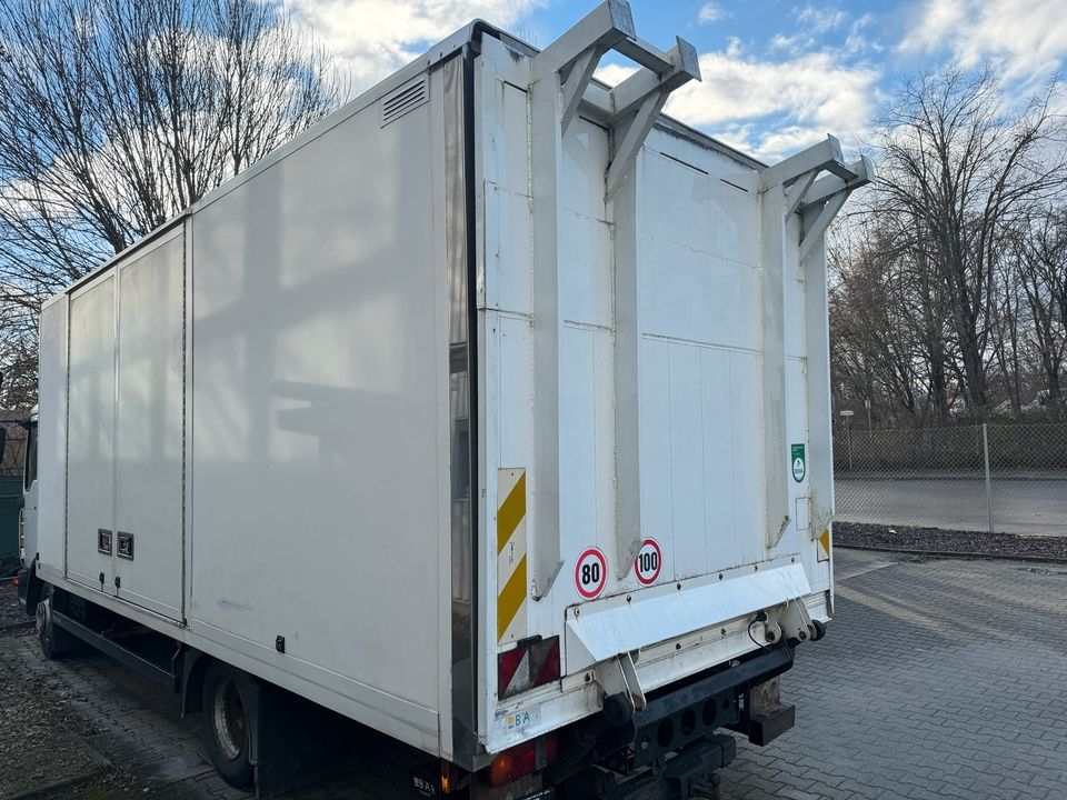 MAN Autotransporter, Abschleppwagen, Abschlepper, geschlossen in Ingolstadt