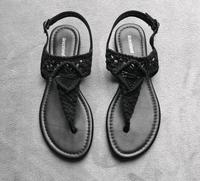 Neue Schuhe Sandalen Zehentrenner schwarz Gr. 38 Hessen - Neu-Anspach Vorschau