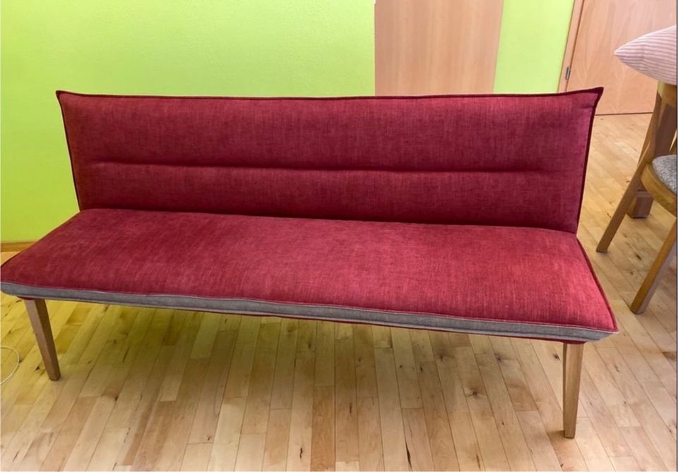 Schönes rotes Küchensofa in Laatzen