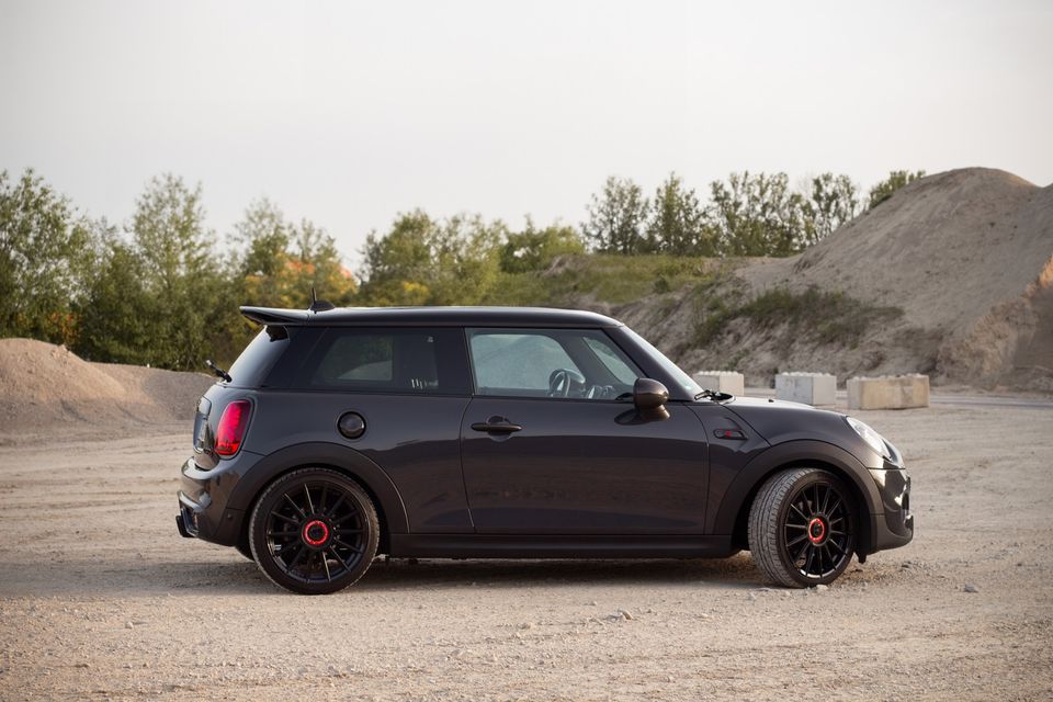 Mini Cooper S (F56) | Panorama | Head-up | Remus | Brembo in Augsburg