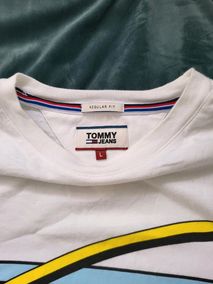 Tommy Hilfiger Badge Tee Shirt Gr.L Herren weiß in Hamburg