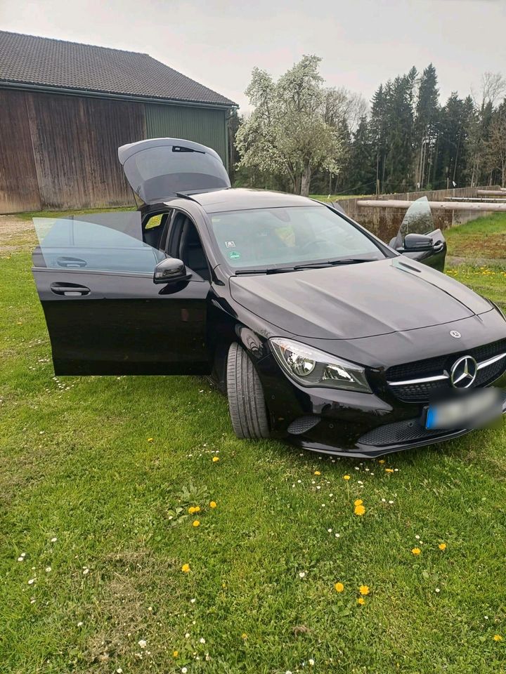 Mercedes-Benz CLA220 Diesel in Berg
