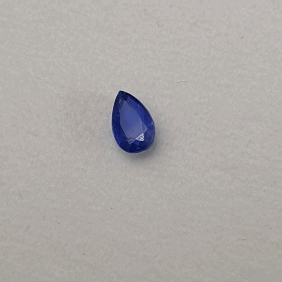 Echter fac. Saphir Tropfen ( 0,33 ct.) 5 x 3 mm / Burma in Recklinghausen