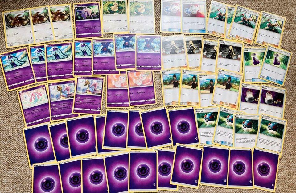 Pokemon Karten komplette Decks je 60 Karten, Glurak, Pikachu V in Potsdam