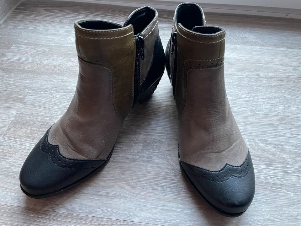 Hush Puppies Stiefeletten, Braun, Größe 40, neu in Suhl