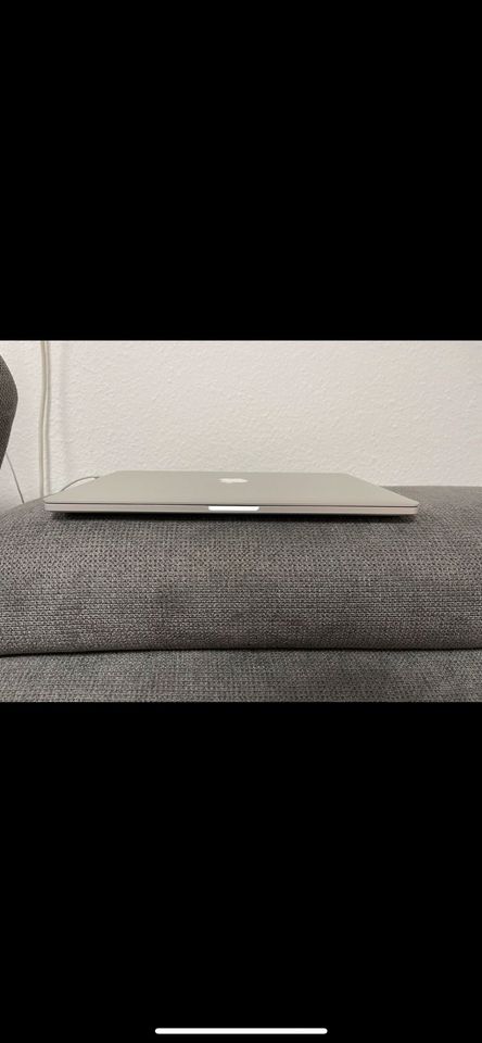 MacBook Pro Apple Retina 15 Zoll in Rottenburg am Neckar