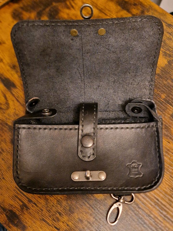 Gürteltasche mit Haken für Biker Wallet Kette in Bramsche