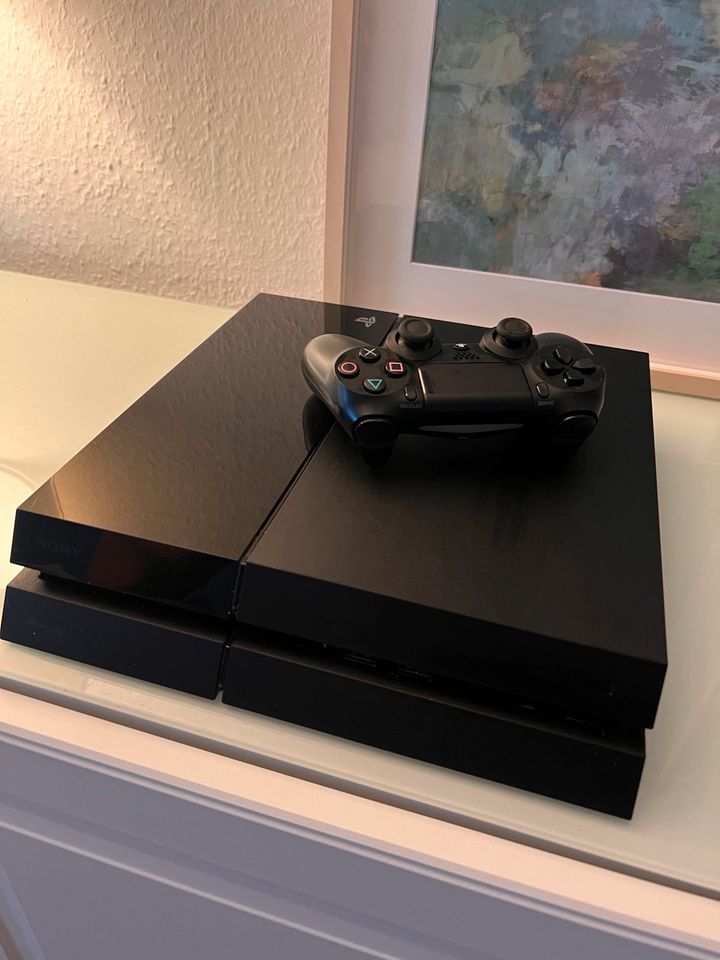 PlayStation 4 - 500GB Schwarz (Modell CUH-1116A) in Essen