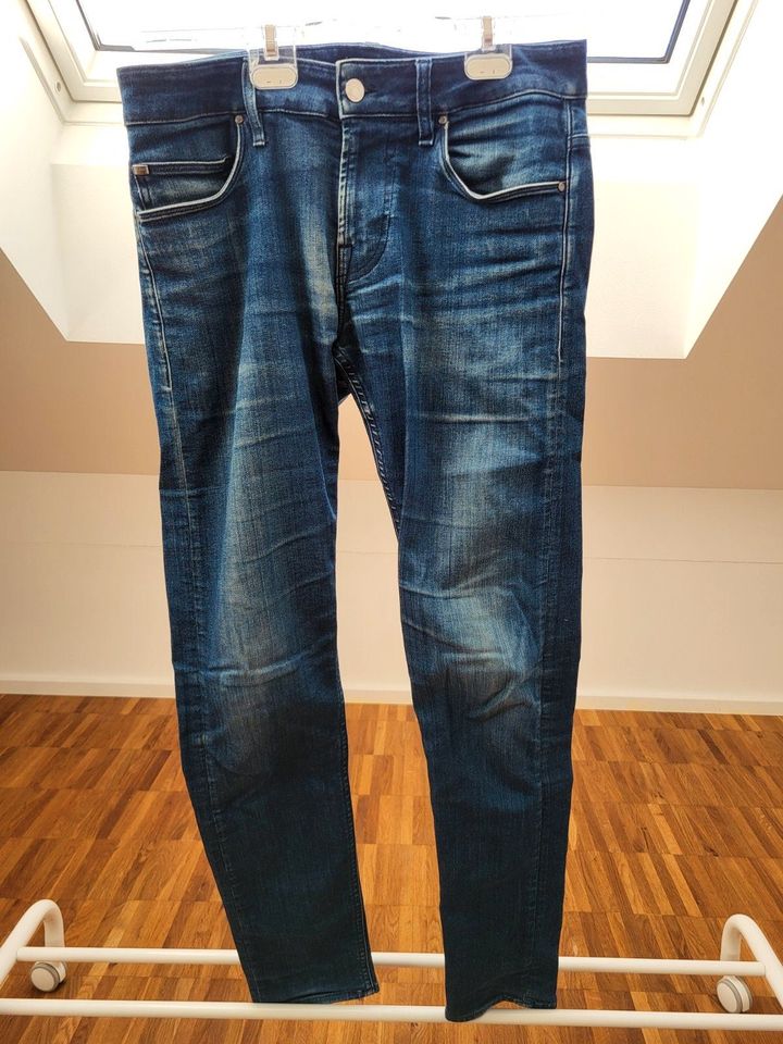 Guess Jeans blau Herren Hose Gr. 30 in Moosburg a.d. Isar