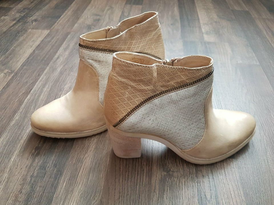 Mjus Stiefeletten Echtleder Gr.39 ungetragen in Haste