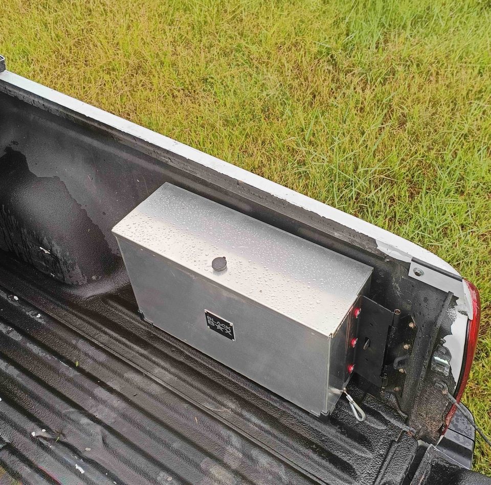 BLACKBOX schwenkbare Alu Staubox für Mitsubishi L200 / Fiat Fullback Pickups in Wiesbaden