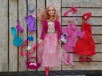 Barbie mit viel Zubehör Bayern - Buchloe Vorschau