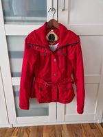 Neuwertige Damen Jacke Übergang Outdoor Windbreaker Kapuze rot Baden-Württemberg - Laudenbach Vorschau