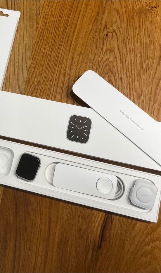 **TOP Apple Watch Series 6 - 40 MM TOP** in Nürnberg (Mittelfr)