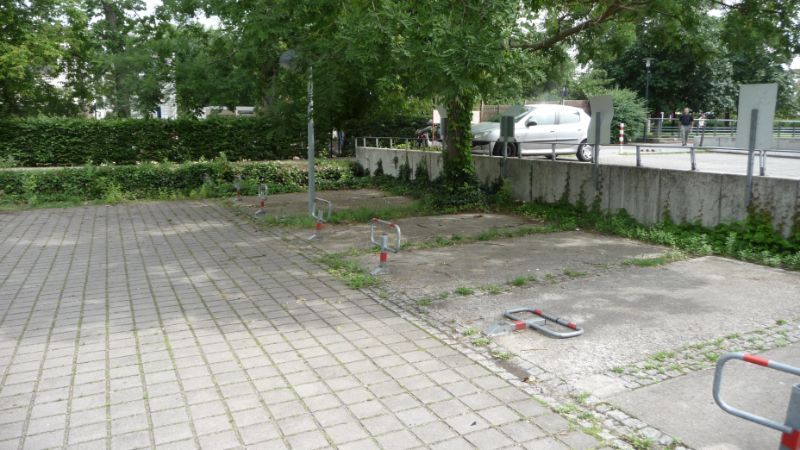 Stellplatz im Bottroper Weg ab sofort verfügbar! in Berlin