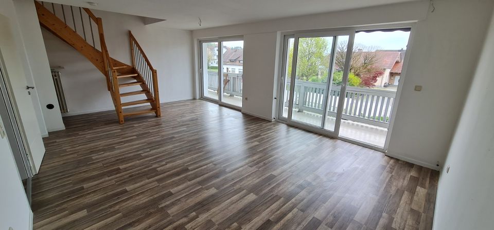 **Preisreduzierung** 4 Zimmer Maisonette Wohnung *Tolle Lage* in Deggendorf