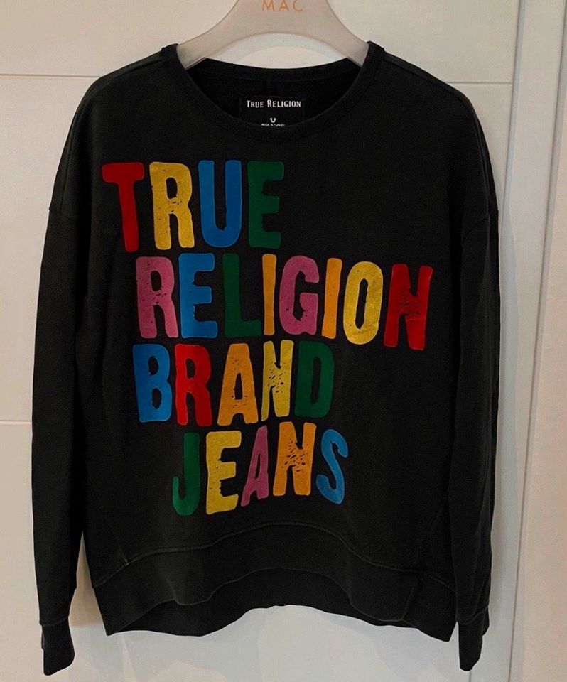 True Religion Brand Jeans Pullover M schwarz Bunt Schrift in Seligenstadt